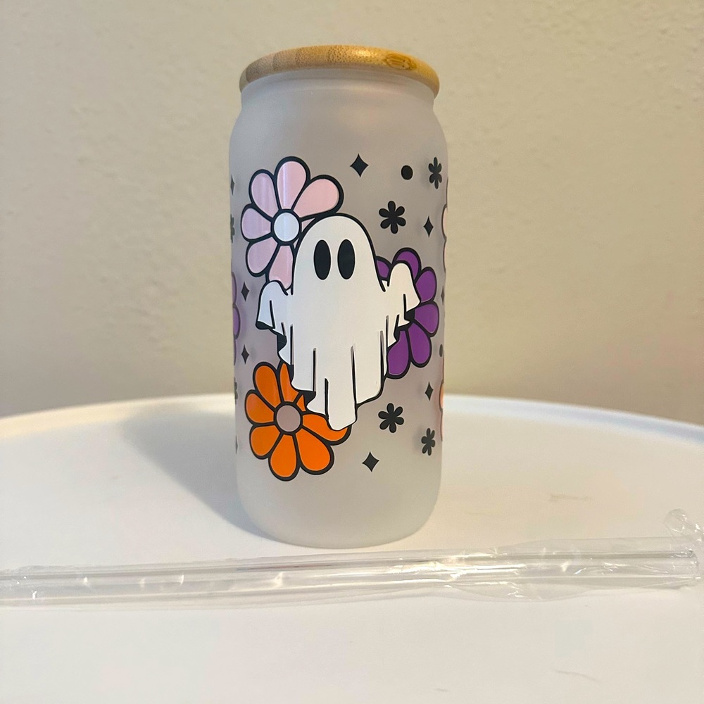 16oz Halloween Libbey glass cup with lid and straw. Frosted glass
